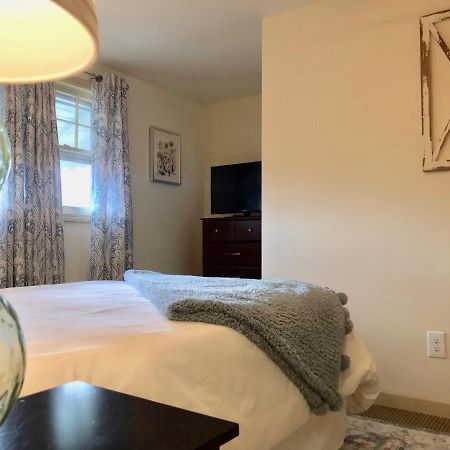 The Little Italy Of Niagara Falls Bed & Breakfast Extérieur photo