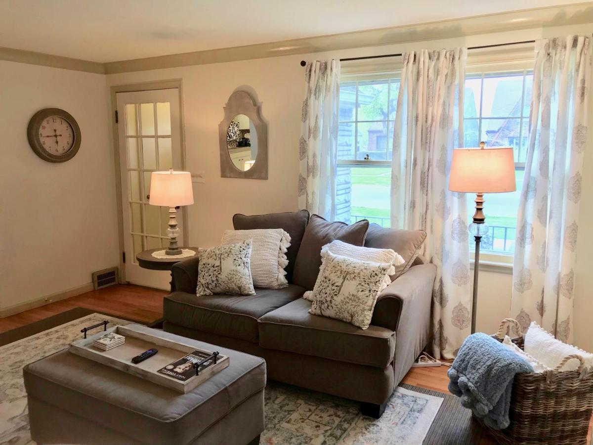 The Little Italy Of Niagara Falls Bed & Breakfast Extérieur photo