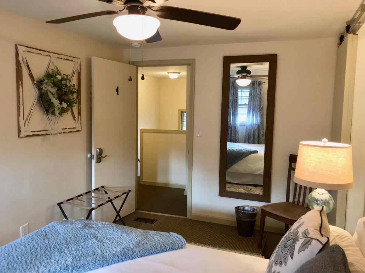 The Little Italy Of Niagara Falls Bed & Breakfast Extérieur photo