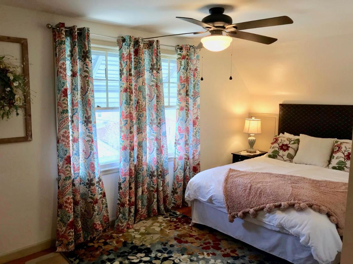 The Little Italy Of Niagara Falls Bed & Breakfast Extérieur photo