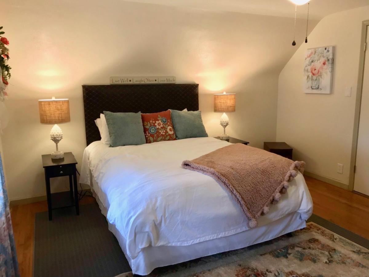 The Little Italy Of Niagara Falls Bed & Breakfast Extérieur photo